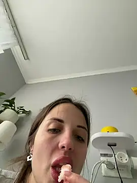 AmiLavs online show from April 2026 10:39:01 AM