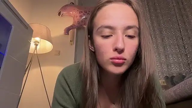 Snapshot of EmilyWi_ chatting on May 2026 09:07:01 PM EmilyWi online show from May 2026 09:07:01 PM