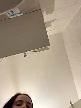 Snapshot of EmilyWi_ chatting on September 2025 04:01:01 PM EmilyWi online show from September 2025 04:01:01 PM