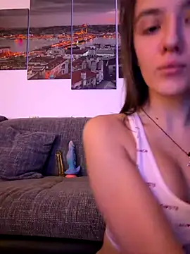 Snapshot of EmilyWi_ chatting on October 2025 09:23:02 PM EmilyWi online show from October 2025 09:23:02 PM