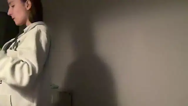 Snapshot of EmilyWi_ chatting on September 2025 07:25:02 PM EmilyWi online show from September 2025 07:25:02 PM