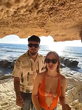 Snapshot of MrAndMrsSavage chatting on February 2026 02:01:02 PM MrAndMrsSavage online show from February 2026 02:01:02 PM