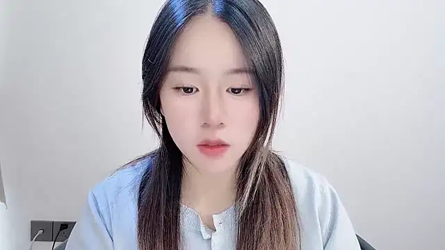 chloe-01 online show from November 2025 03:28:02 AM