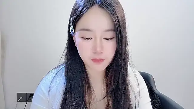 chloe-01 online show from December 2025 03:22:02 PM