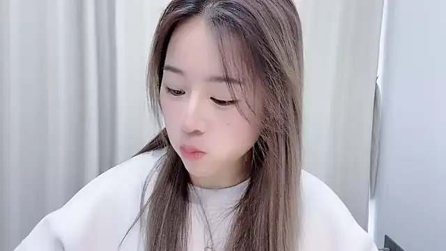 chloe-01 online show from December 2024 04:42:02 AM