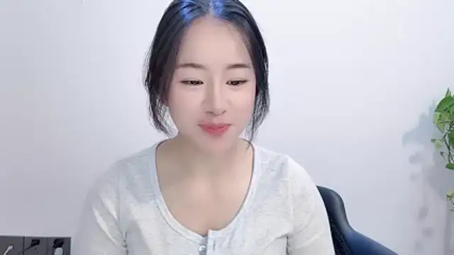 chloe-01 online show from January 2026 04:27:01 AM