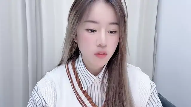 chloe-01 online show from January 2025 12:26:01 PM