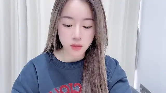 chloe-01 online show from December 2024 04:22:02 AM