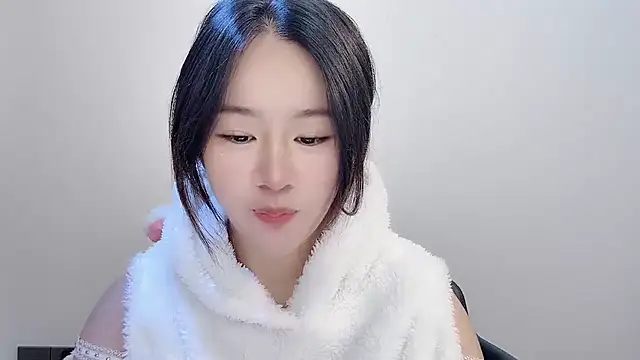 chloe-01 online show from November 2025 03:49:02 AM