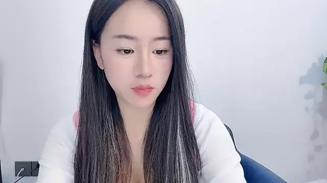 chloe-01 online show from January 2026 12:19:02 PM