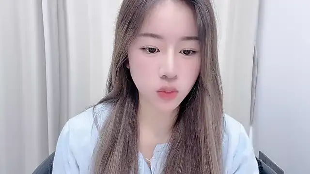 chloe-01 online show from January 2025 04:43:01 AM