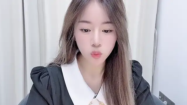 chloe-01 online show from December 2024 12:22:02 PM