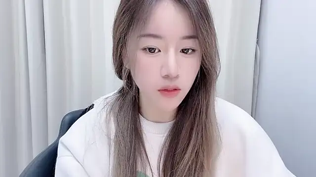 chloe-01 online show from December 2024 12:16:02 PM