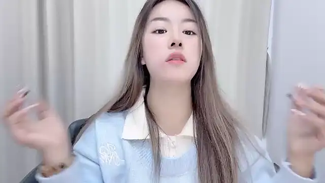 chloe-01 online show from December 2024 04:17:02 AM