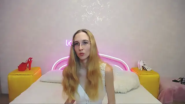 KlaryBrait online show from January 2025 12:24:01 PM