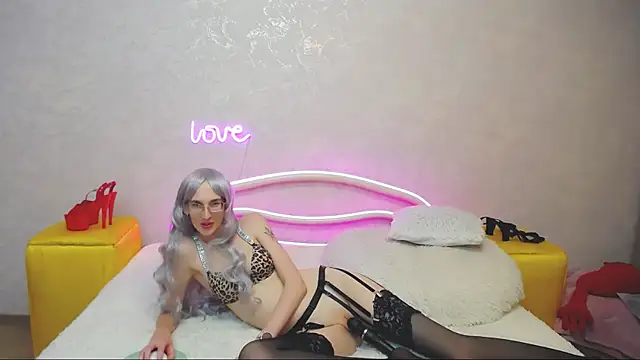 KlaryBrait online show from February 2025 04:05:02 PM
