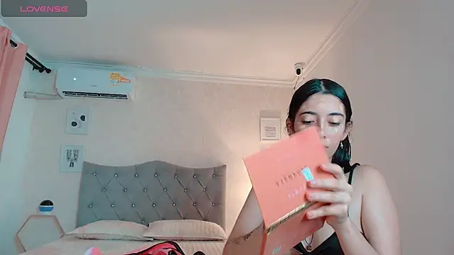 brooklove doll online show from November 2025 08:46:01 PM