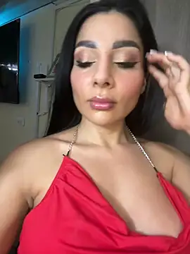 Snapshot of MOMALANA chatting on February 2026 06:42:01 PM MOMALANA online show from February 2026 06:42:01 PM