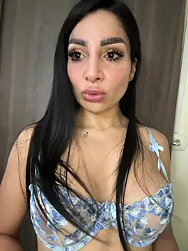 Snapshot of MOMALANA chatting on March 2026 10:04:02 PM MOMALANA online show from March 2026 10:04:02 PM