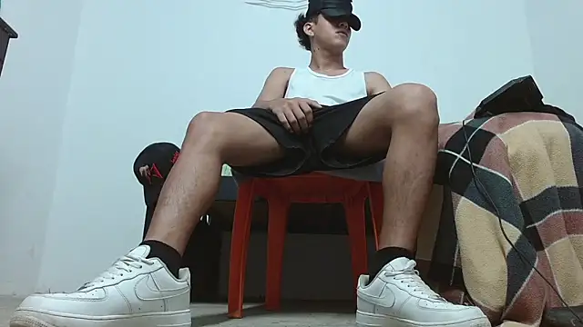 Macho Dom online show from April 2026 10:57:02 PM