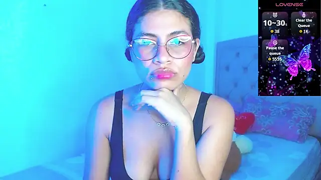 Cynthia hazel online show from September 2025 01:17:02 PM