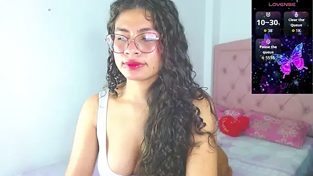 Cynthia hazel online show from October 2025 01:41:02 PM
