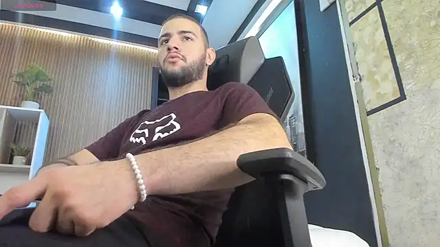 MaximusDick1  online show from March 2026 11:47:02 AM