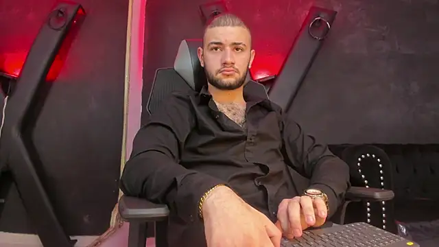 MaximusDick1  online show from September 2025 03:33:02 AM