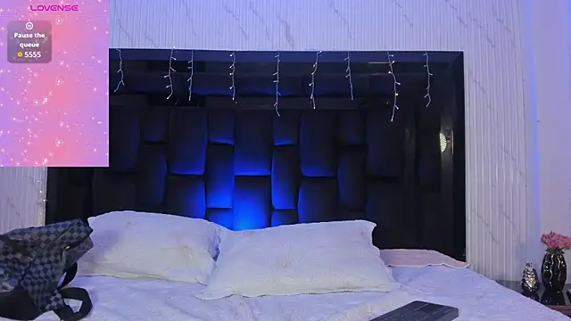 MaximusDick1  online show from April 2026 11:59:02 AM