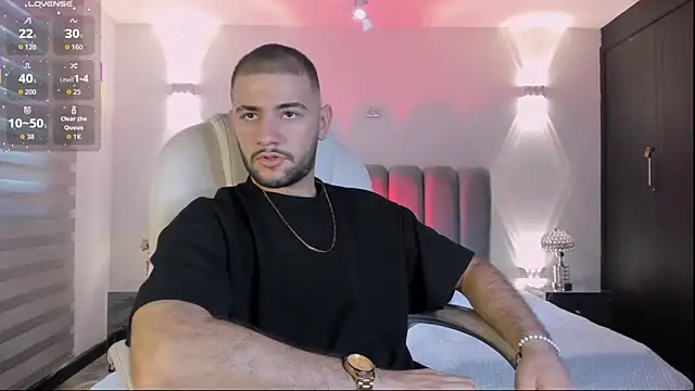 MaximusDick1  online show from February 2026 12:28:02 PM