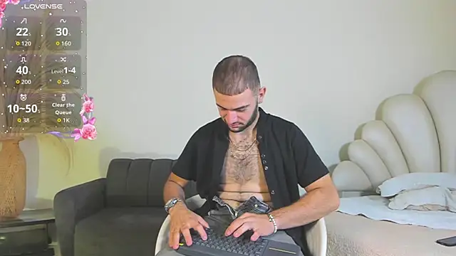 MaximusDick1  online show from June 2026 12:11:01 PM