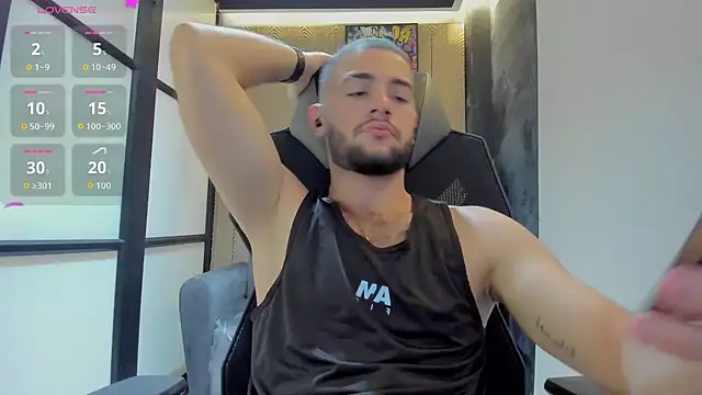 MaximusDick1  online show from February 2026 12:05:02 PM