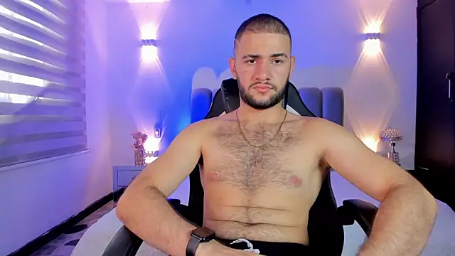 MaximusDick1  online show from March 2026 12:53:02 PM