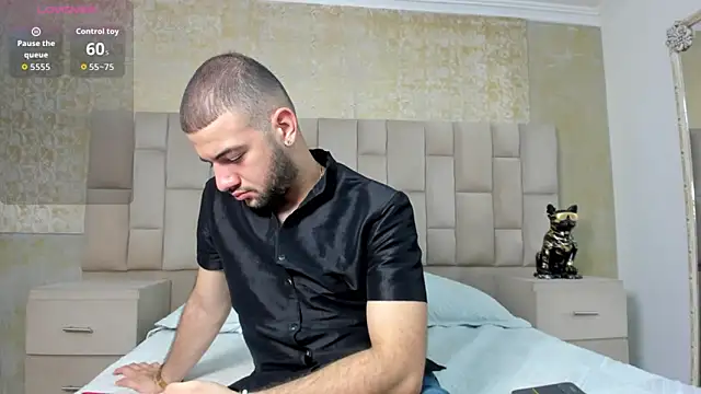 MaximusDick1  online show from October 2025 03:19:01 AM