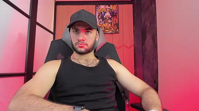 MaximusDick1  online show from February 2026 12:15:02 PM