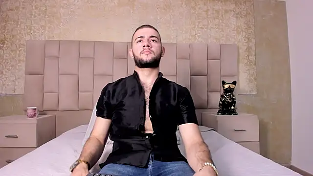 MaximusDick1  online show from November 2025 04:06:02 AM