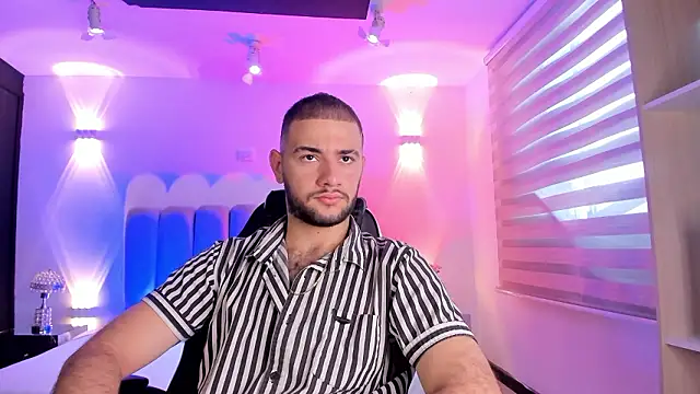 MaximusDick1  online show from March 2026 12:20:01 PM