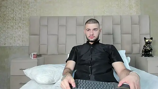 MaximusDick1  online show from October 2025 03:29:02 AM