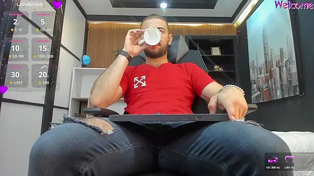 MaximusDick1  online show from March 2026 12:44:02 PM