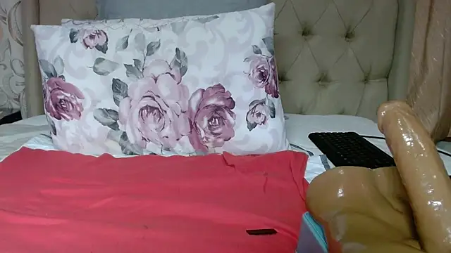 QUEENSHEBAxx01 online show from February 2026 11:23:01 PM