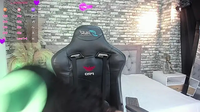 ariadna milano online show from March 2025 01:29:01 PM