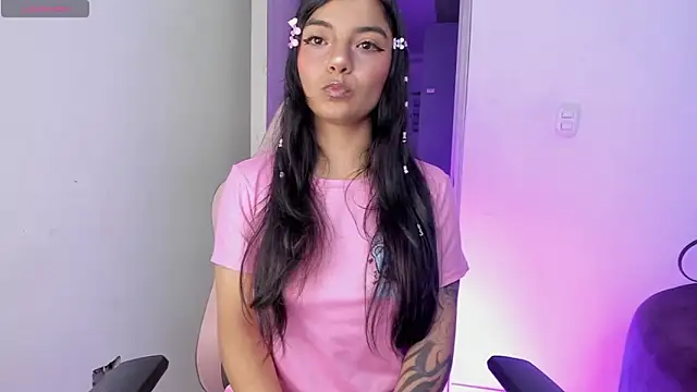 Snapshot of sofi_soft_ chatting on May 2026 01:04:01 AM sofi soft online show from May 2026 01:04:01 AM