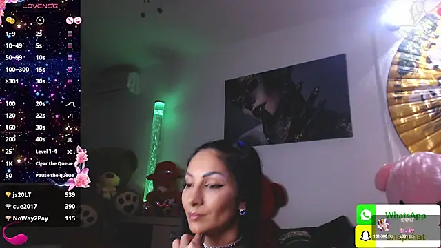 EvelynAisha online show from February 2025 06:48:02 PM