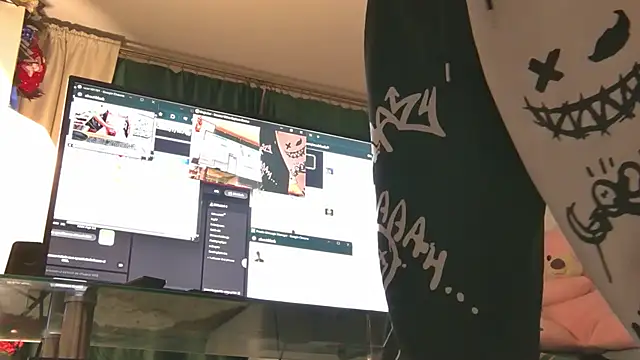 EvelynAisha online show from June 2026 06:20:02 PM