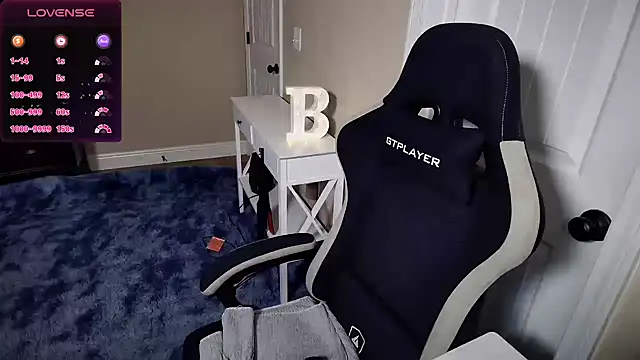 Snapshot of Brooklyn_Bee chatting on March 2025 06:20:02 AM Brooklyn Bee online show from March 2025 06:20:02 AM