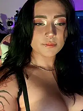 Pauilina online show from July 2026 08:05:02 PM