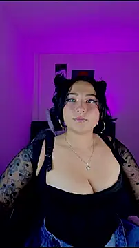 Pauilina online show from May 2026 08:45:01 PM
