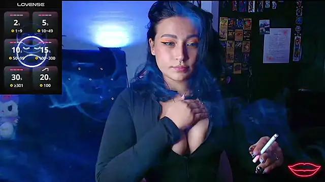 Snapshot of Pauilina chatting on October 2025 08:43:02 PM Pauilina online show from October 2025 08:43:02 PM