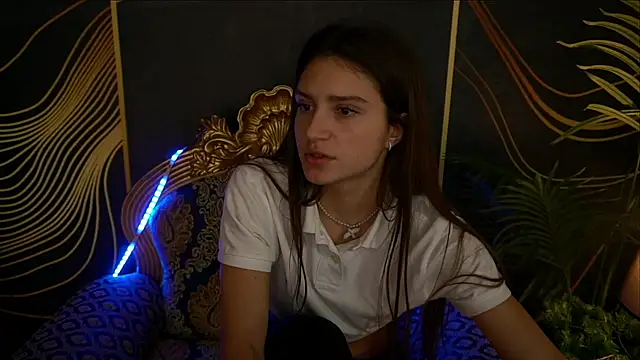Snapshot of ValeryRoyale chatting on February 2025 09:07:02 AM ValeryRoyale online show from February 2025 09:07:02 AM