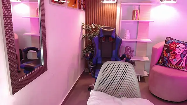 Dalila Sky online show from September 2025 06:03:01 PM